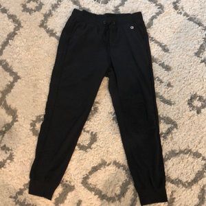 Gap small petite lightweight joggers, black